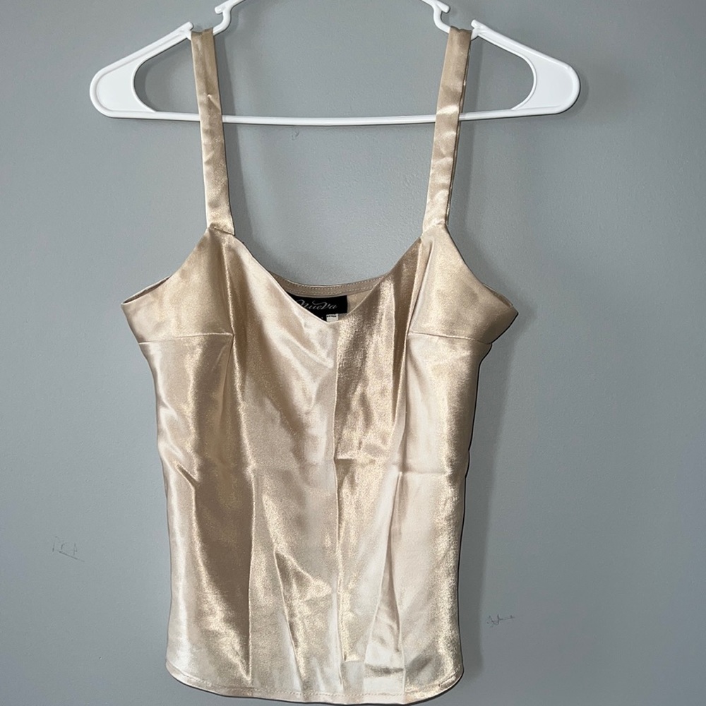 Nueva tank top, size 4